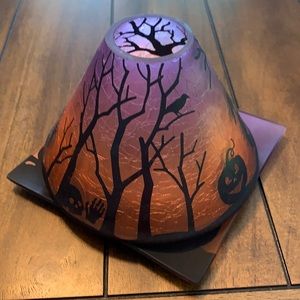 Yankee Candle Halloween Spooky Pumpkin Shade and Tray